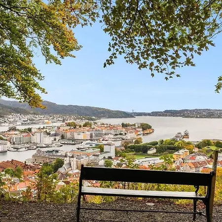 Dinbnb I Views & Street Parking In Sandviken Apartment Bergen