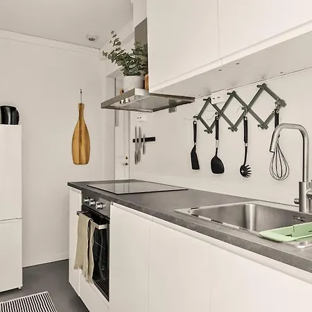 Dinbnb I Views & Street Parking In Sandviken * Bergen
