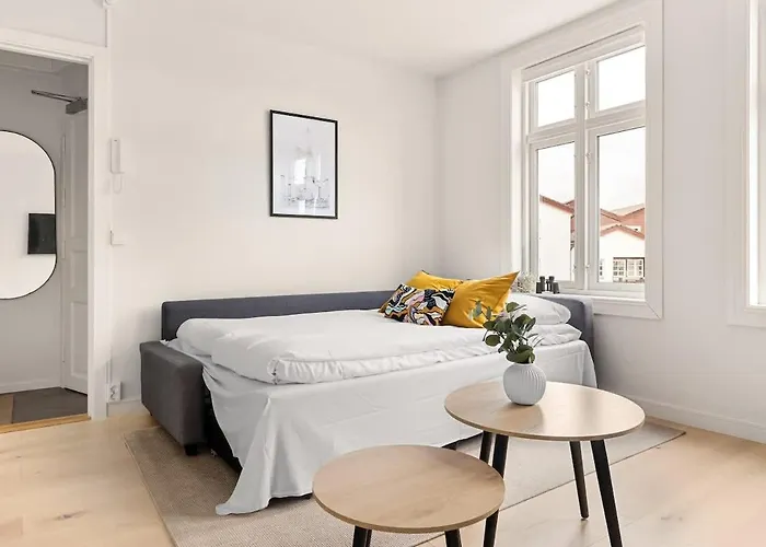 Dinbnb I Views & Street Parking In Sandviken Bergen