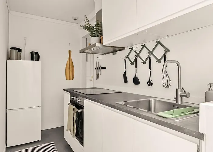 Dinbnb I Views & Street Parking In Sandviken * Bergen